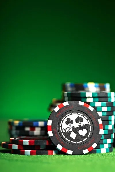 wzzbet লাইভ ব্যাকারাত টেবিল এবং ডিলার